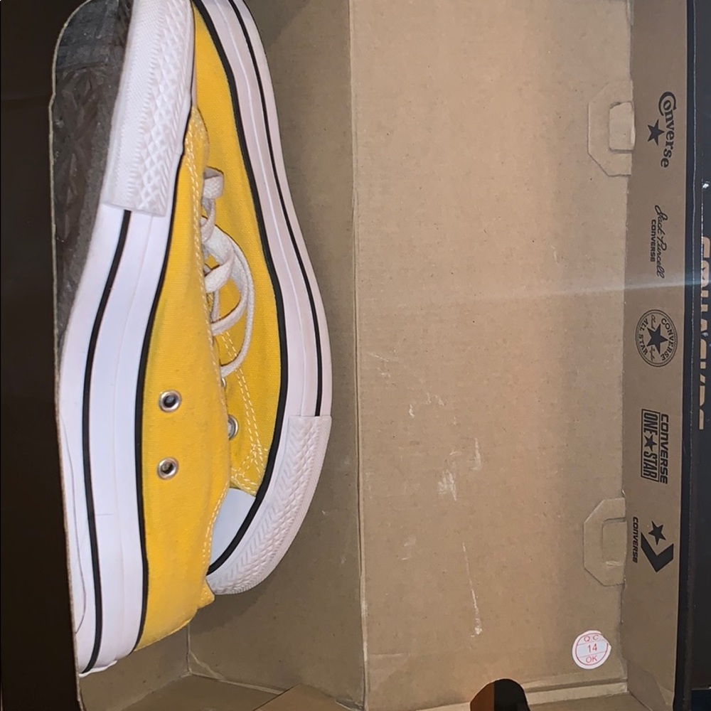 CONVERSE 🍋